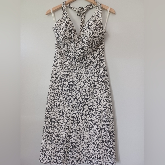 White House Black Market Women's Black and White Dress - Picture 4 of 8